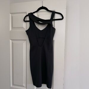 Elegant Black Sleeveless Dress